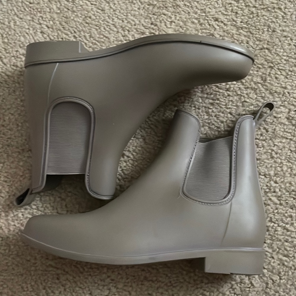 Rain boots